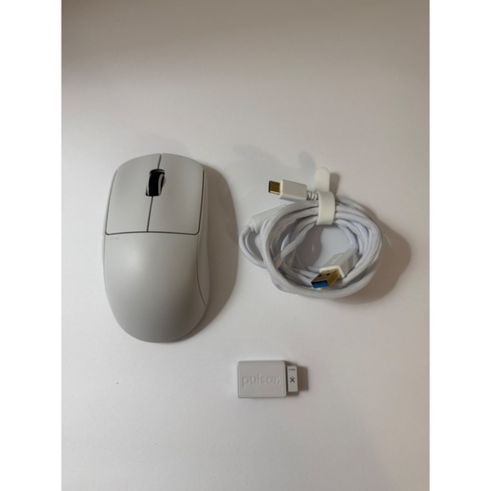 Pulsar X2 Wireless Gaming Mouse Symmetrical White 26K DPI PX201 Medium